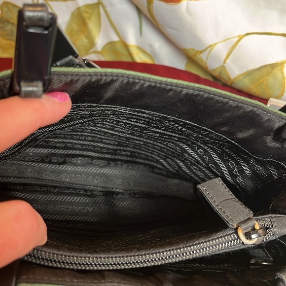 Prada Green Nylon Tessuto purse (RARE) - Picture 8 of 9